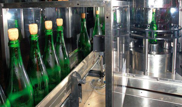  В Севастополе создадут агрохолдинг, куда войдут два завода шампанских вин