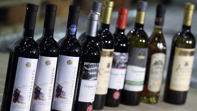  Грузинские виноделы заявляют о снижении поставок в Россию из-за падения рубля