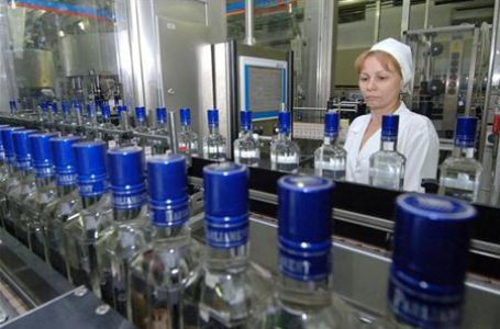 Россия: производство водки в 2015 году в столице сократилось на 90,8%