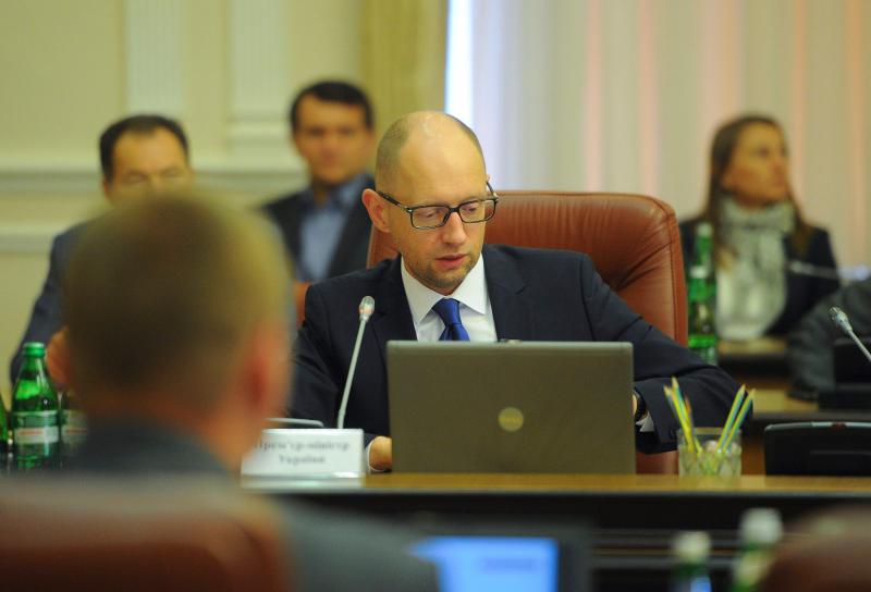  Правительство Украины намерено отменить лицензирование для импорта и экспорта спирта, алкоголя и сигарет