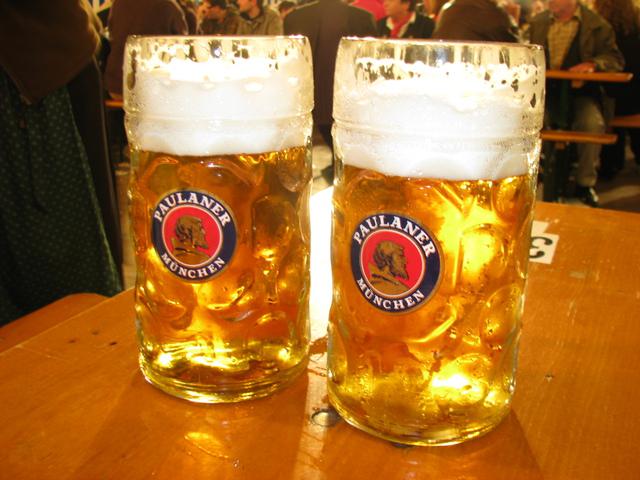  В Германии потребление пива в прошлом году выросло на 0,4% до 8 млрд. литров