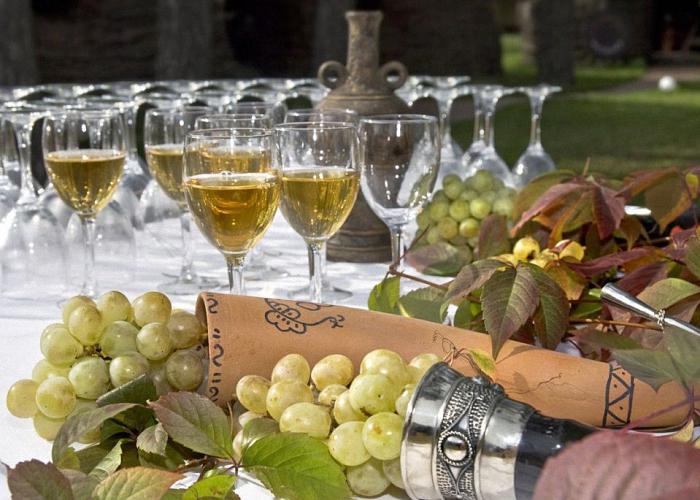  В Армении снимут пошлину на производство виноградной водки