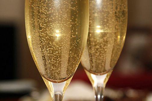  Учёные выяснили идеальный размер пузырьков шампанского
