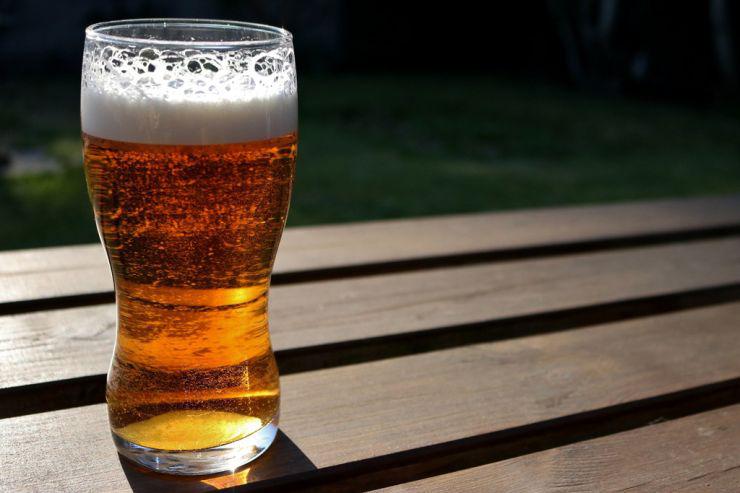  Власти Лондона начали борьбу с недоливом пива оригинальным способом