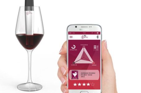 Новый умный гаджет для вина поможет оценить напиток