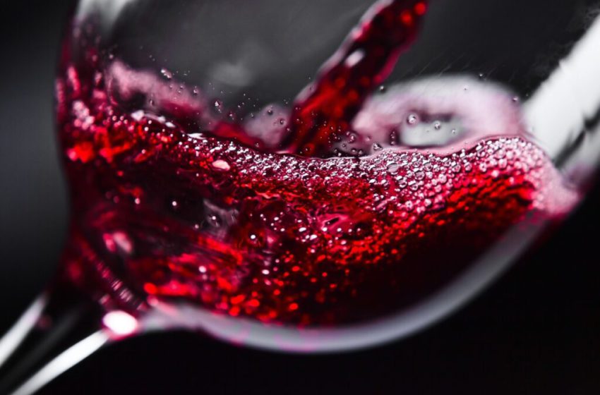  Какое серьезное заболевание лечит красное вино