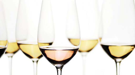  «Pinking» у білих винах: причини появи та способи усунення