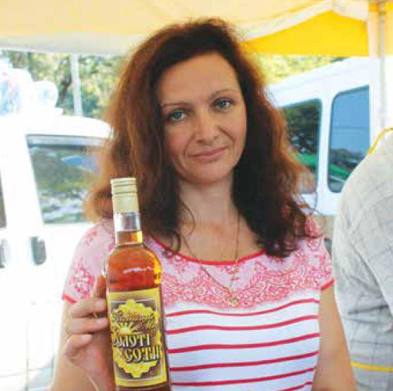  Известный в Украине медовар Наталия Сабашенко из Черниговской области поделилась секретами приготовления уникального медового вина