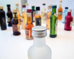 Импортные поставки крепкого алкоголя в Россию немного сократились