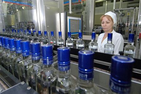  Россия: производство водки в 2015 году в столице сократилось на 90,8%