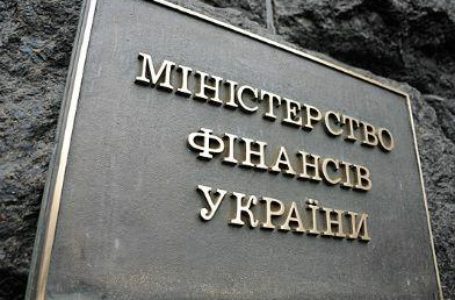 Минфин наполнит бюджет за счет повышения акцизов на алкоголь и сигареты