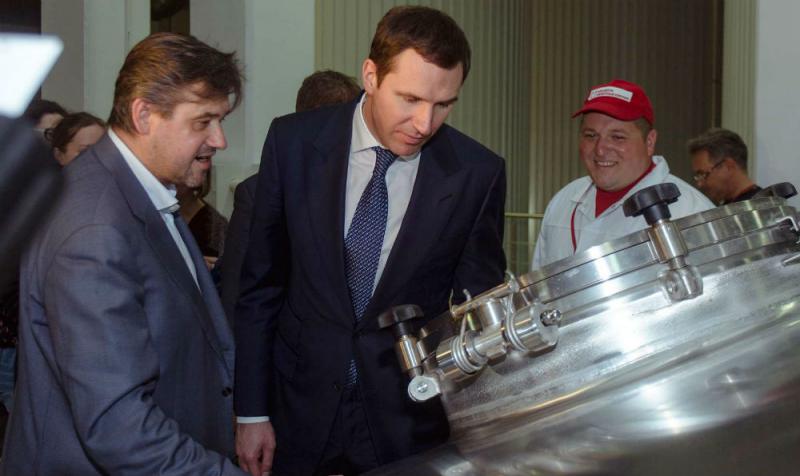  После визита на Московскую Пивоваренную Компанию власти Подмосковья попросят не повышать акцизы на пиво