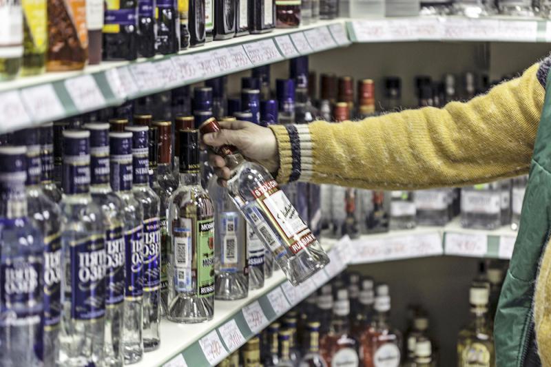  Продажи алкоголя в Сибири сократились за счет контрафакта, который занимает 22,5% рынка