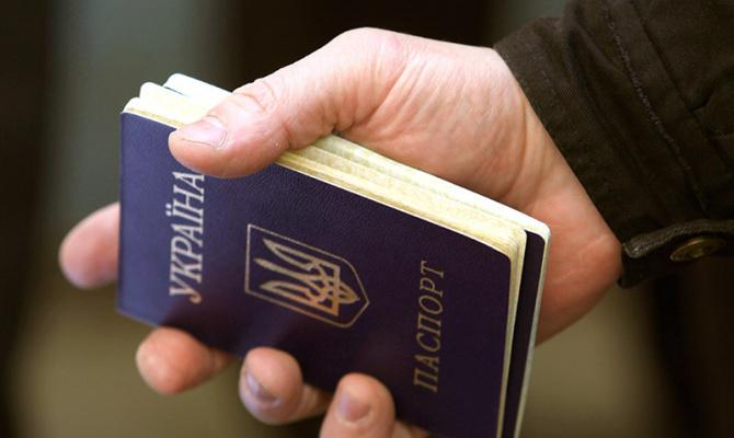  Западные СМИ назвали сроки отмены виз для Украины