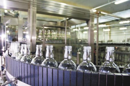 Представители алкогольной отрасли требуют встречи с правительством для обсуждения вопроса повышения акцизов