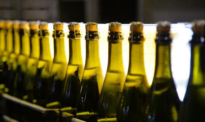  Продажи шампанского в Москве снизились на 15% в 2015 году