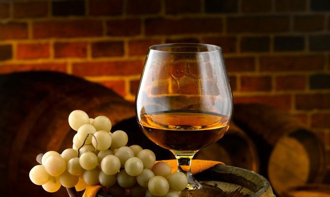  В Казахстане резко выросло производство коньяка и вина
