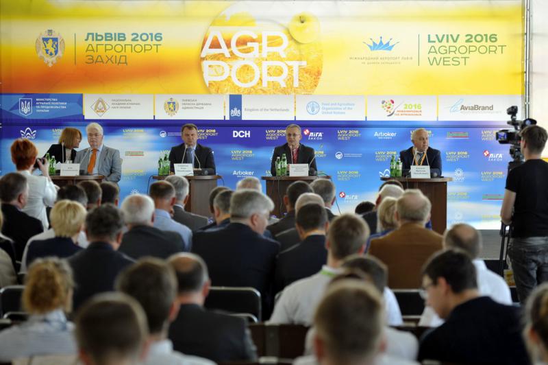  Во Львове начал работу Международный форум по развитию фермерства AGROPORT West Lviv 2016