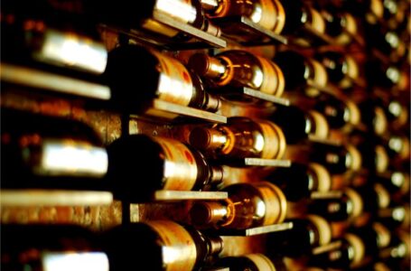 Вино появилось на полках продуктовых магазинов Онтарио