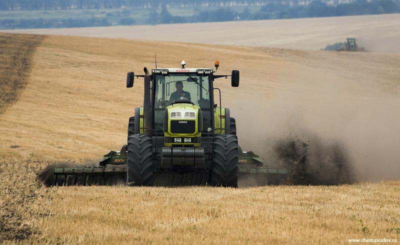  Украинским аграриям возместят половину стоимости сельхозтехники