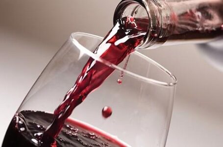 Ученые выяснили, что вино помогает похудеть