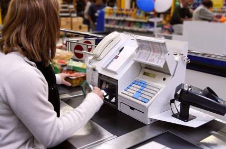 Покупателям хотят платить деньги за сообщение о том, что магазин не использует кассовый аппарат