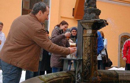  В Словении запустили первый в Европейском союзе пивной фонтан