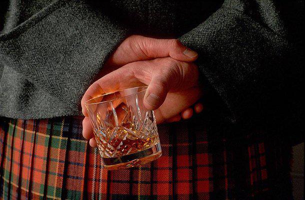  Шотландские власти запретили дешевый виски