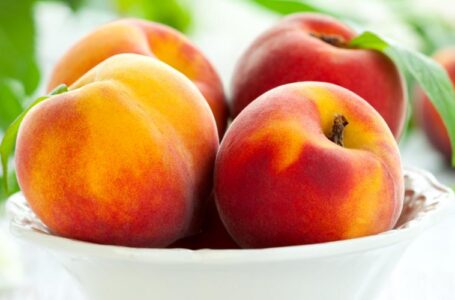 ЄС збере менший врожай персиків та нектаринів