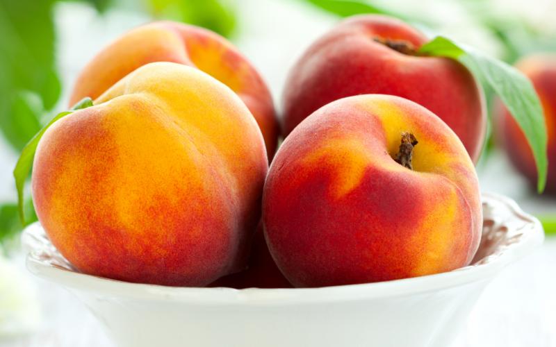  ЄС збере менший врожай персиків та нектаринів