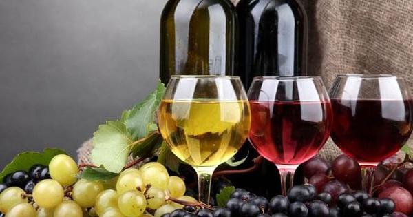  Верховна Рада Рада суттєво знизила акциз на плодово-ягідні вина