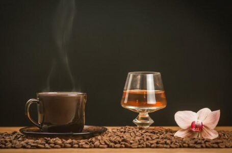 Алкоголь і кава продовжують життя – вчені