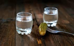  Горілка, водка чи оковита – що є питомо українською назвою напою та яка між ними різниця