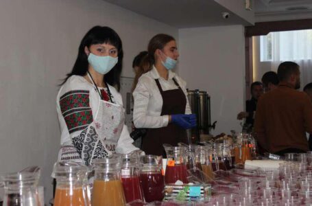 Народна дегустація соків прямого віджиму: у тренді – натуральна продукція