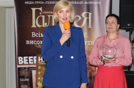 Сертифікати на процедури по догляду за обличчям від Медцентру Яни Кравчук розігрували на Винному клубі