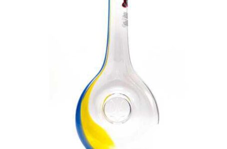 Всесвітньовідомий бренд Riedel випустив лімітовану модель декантерів з символікою України