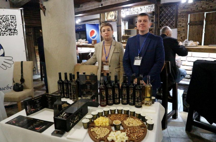  Вино з лохини, жимолості та інших ягід: у Житомирі виготовляють виноградні та плодово-ягідні вина