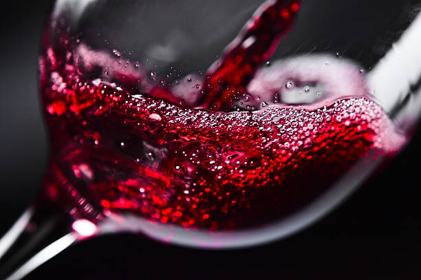  Верховна Рада ухвалила законопроєкти для підтримки виноробів та малих виробників крафтових спиртних напоїв