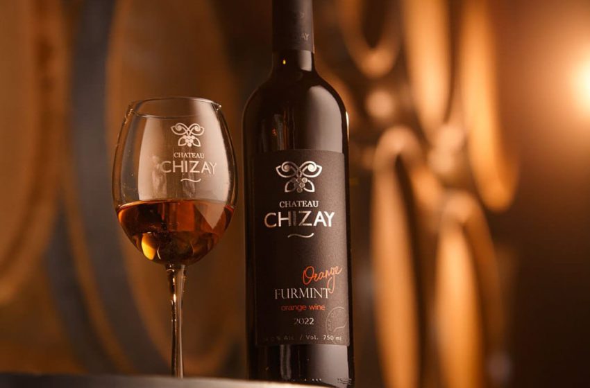  Компанія «Шато Чизай» вперше в Україні виготовила помаранчеве вино з ексклюзивного сорту Фурмінт