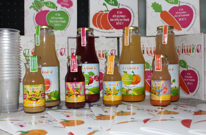  Дегустація соків прямого віджиму відбулася під час садівничої конференції у Вінниці